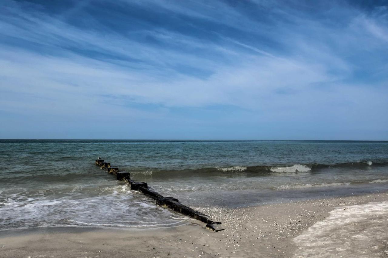 Coastal Condo With Balcony Walk To Madeira Beach! เซนต์พีทบีช ภายนอก รูปภาพ