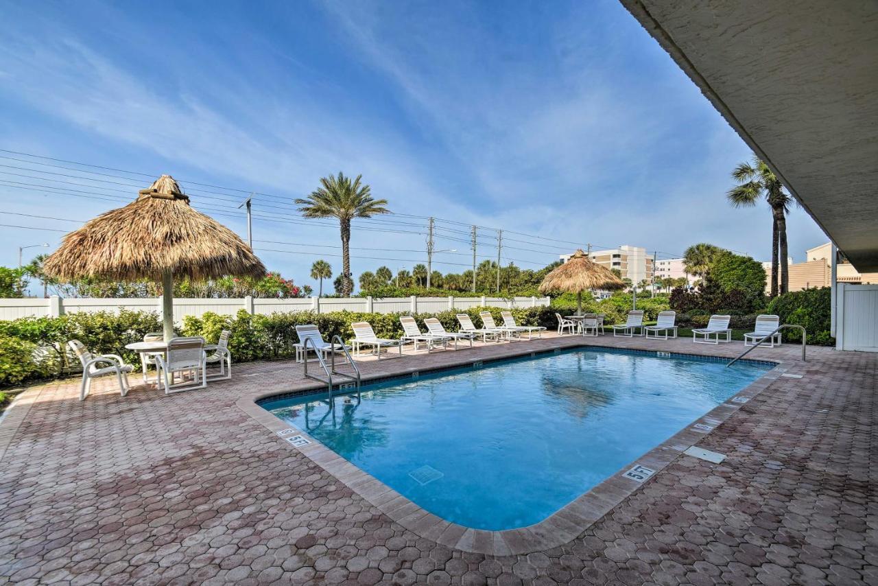 Coastal Condo With Balcony Walk To Madeira Beach! เซนต์พีทบีช ภายนอก รูปภาพ