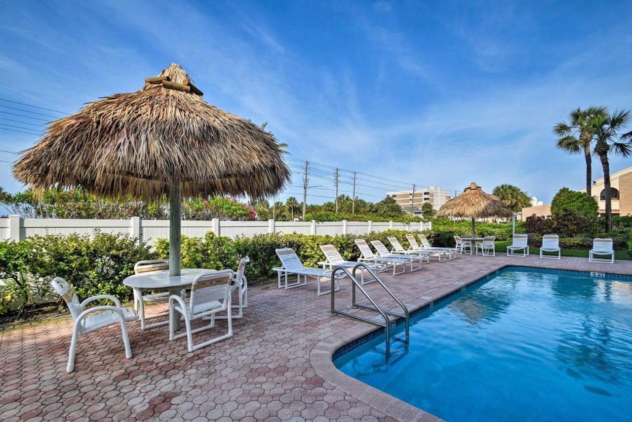 Coastal Condo With Balcony Walk To Madeira Beach! เซนต์พีทบีช ภายนอก รูปภาพ