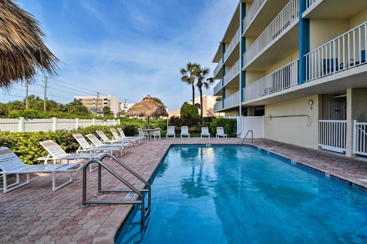 Coastal Condo With Balcony Walk To Madeira Beach! เซนต์พีทบีช ภายนอก รูปภาพ